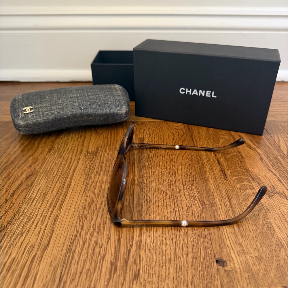 Chanel 5394-H Pearl Sunglasses - Brown tortoise - 100% Authentic - Picture 7 of 8